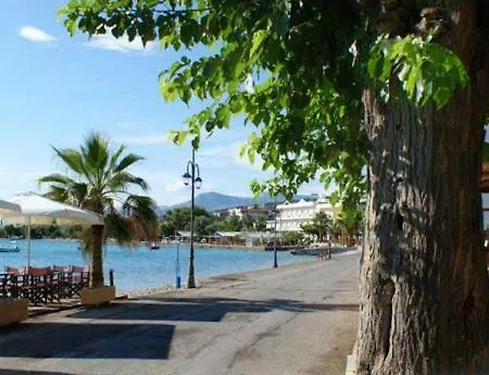 An Edens Garden Near The Sea - Pansion Youli Selianitika