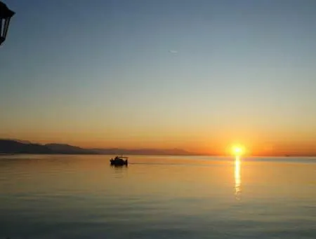 An Edens Garden Near The Sea - Pansion Youli Apartment Selianitika