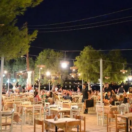 An Edens Garden Near The Sea - Pansion Youli * Selianitika