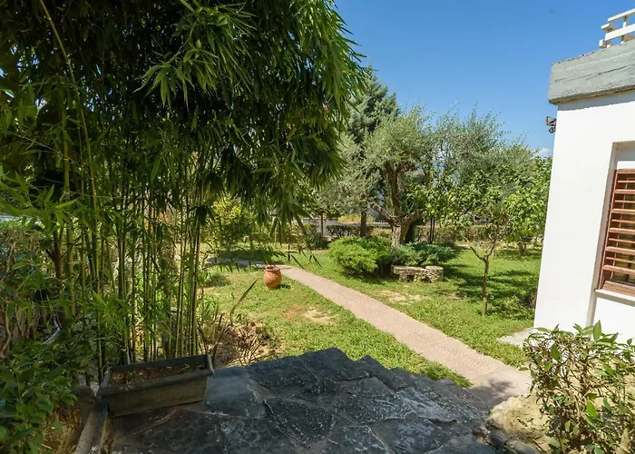 Appartement An Edens Garden Near The Sea - Pansion Youli Selianítika